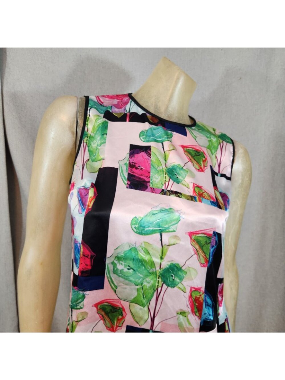Clover Canyon Abstract Floral Pink Crew Neck Slvlss Assym Blouse Top Shirt LARGE - Picture 2 of 8
